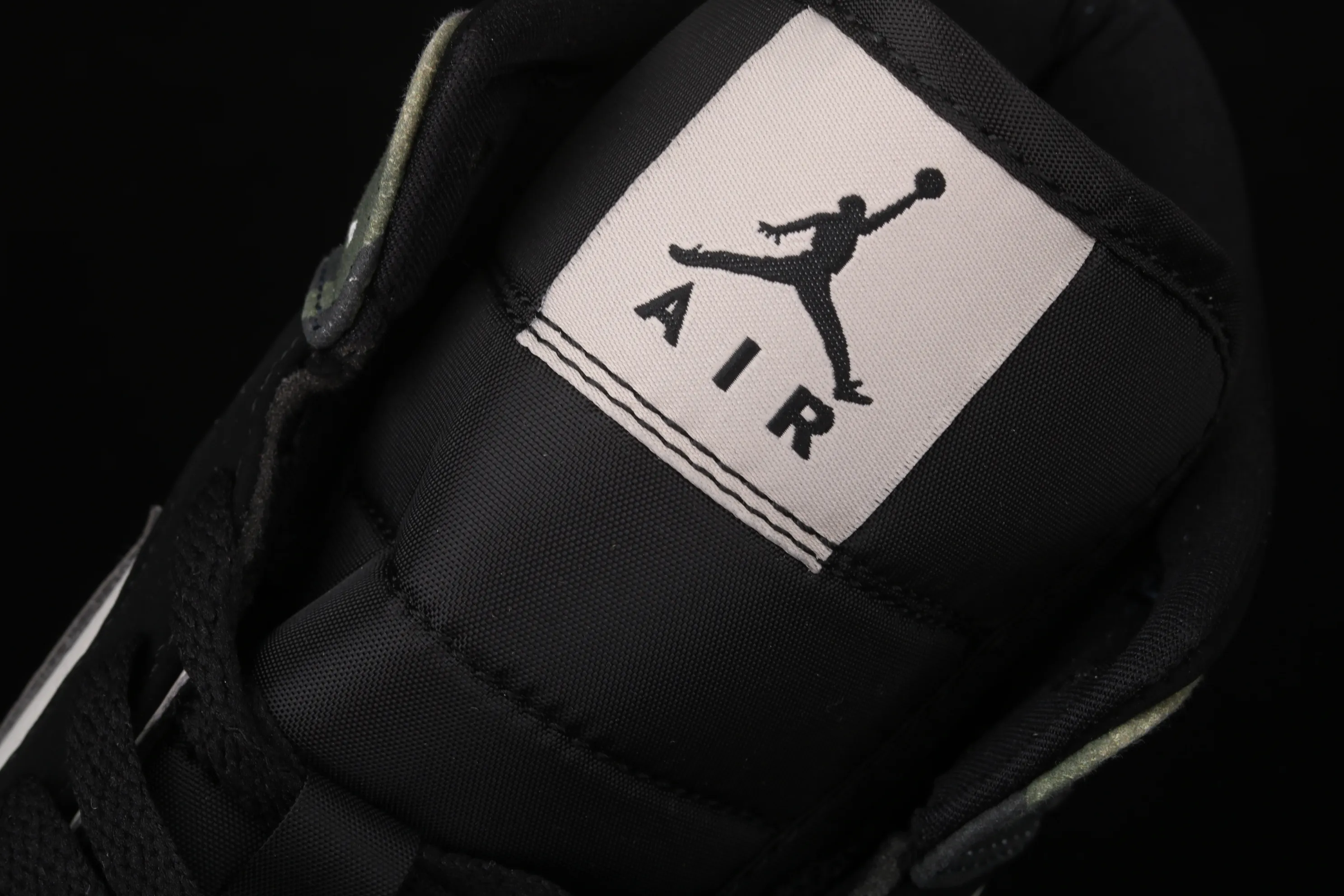 All Categories Air Jordan Jordan Series Basketball Shoes Air Jordan 1 Mid Air Jordan 1 Mid AJ1 Joe 1 Camouflage Green China Series Basketball Shoes CW5490-001